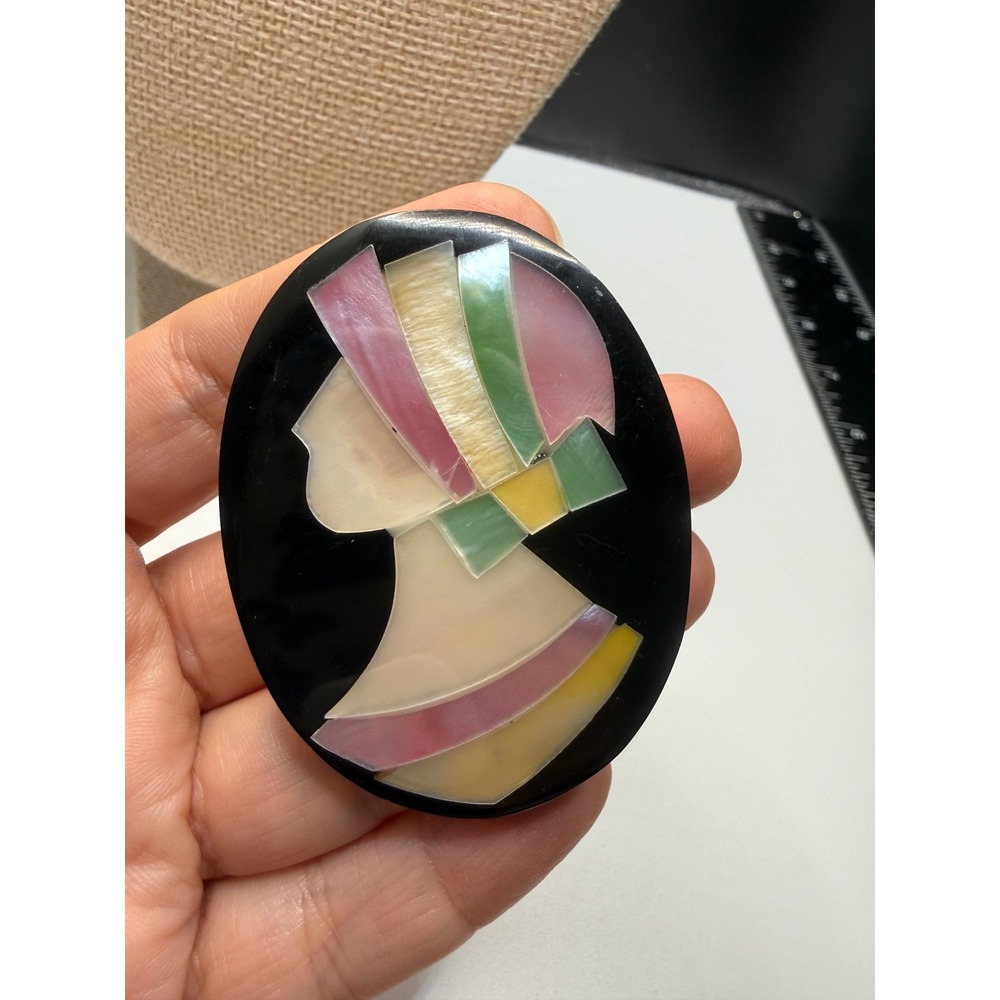 Vintage Art Deco Mother of Pearl Abalone Shell Cameo Brooch Black Oval Pin
